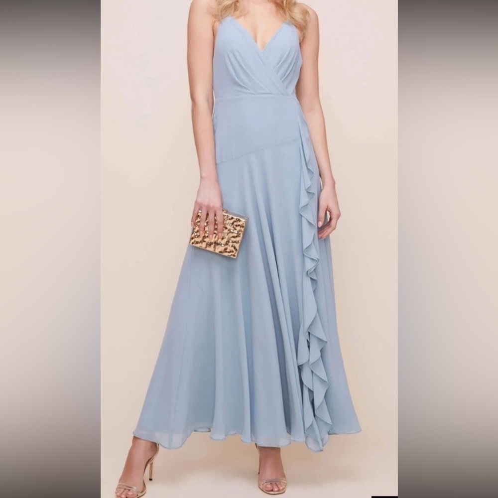 ASTR the Label Holland Long Maxi Dress Medium Ruffle‎ V-Neck Open Back Gown READ
